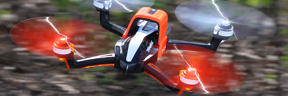 Orangefarbener Traxxas Aton Quadcopter