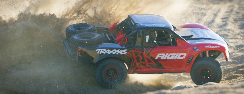 Entlüftung der Reifen am Traxxas Ultimate Desert Racer