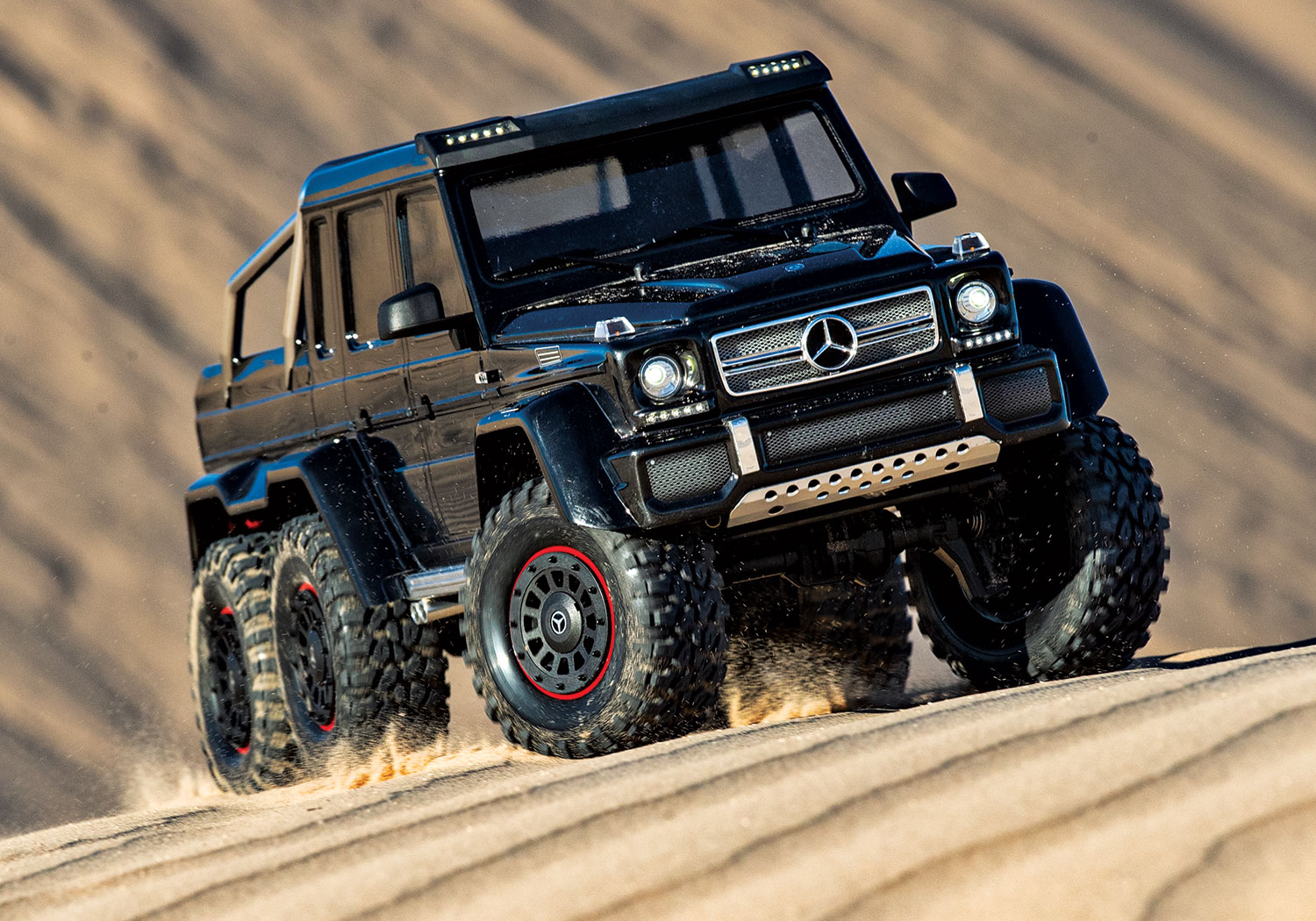 Mercedes-Benz G 63 AMG 6x6 Schwarze Dünen