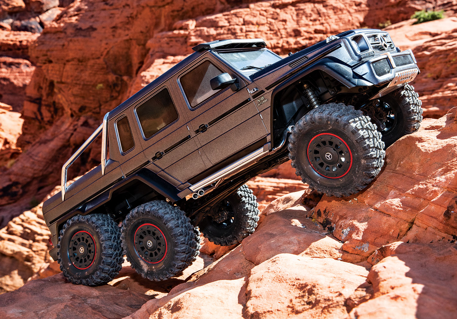 TRX-6 mit Mercedes-Benz G 63 AMG 6x6 Silver Rock Crawl