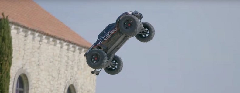 Lernen Sie, Ihr RC-Fahrzeug wie ein Profi zu springen - Traxxas News Lernen Sie, Ihr RC-Fahrzeug wie ein Profi zu springen