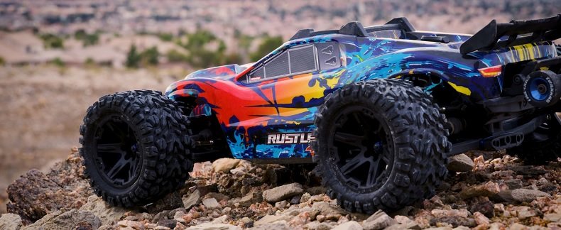 Statten Sie Ihren Rustler 4X4 mit dem neuesten Zubehör aus - Traxxas News Statten Sie Ihren Rustler 4X4 mit dem neuesten Zubehör aus