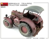 550038041 1:35 Deutscher Traktor/Zugmaschine "D8532"