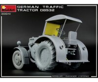 550038041 1:35 Deutscher Traktor/Zugmaschine "D8532"