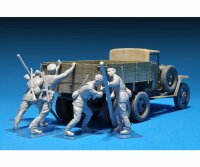 550035137 1:35 Fig. Sov. Soldaten schiebend (5)