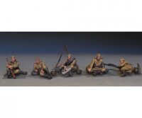 550035233 1:35 Fig. Sov. Soldaten machen Pause (5)