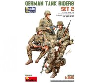 1:35 Deutsche Panzerbesatzung sitzend mit Resin K&ouml;pfen