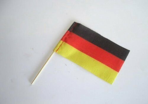 Flagge DEUTSCHLAND 40x60 mm Outrun Edition beidseitig bedruckt mit Flaggenstock