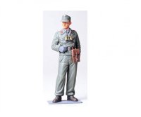 1:16 Figur Deutscher Panzersoldat