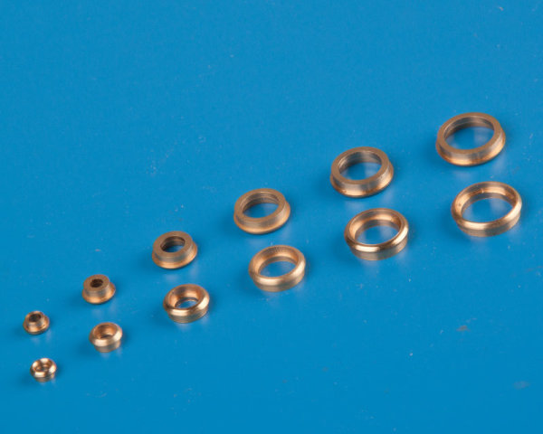 Bullaugen 11 mm Messing (10)